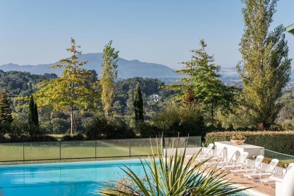 T1 Bis Avec Piscine Vue Golf Et Montagnes Apartment Арконг Екстериор снимка